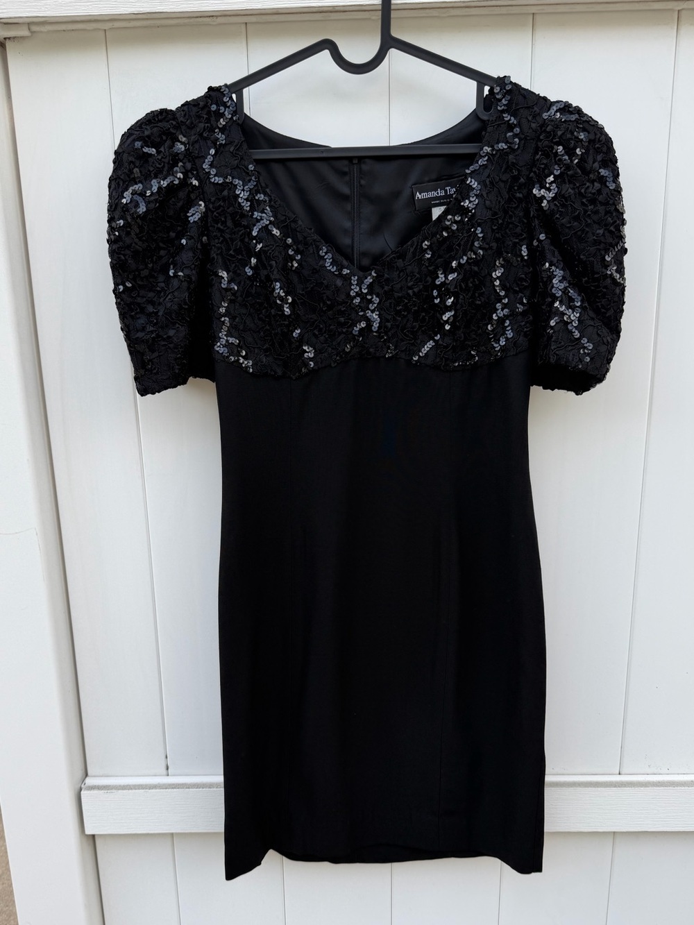 Amanda Taylor Women’s Size 8 Black Sequin Puff Sleeve V-Neck Cocktail Dress - Picture 2 of 6
